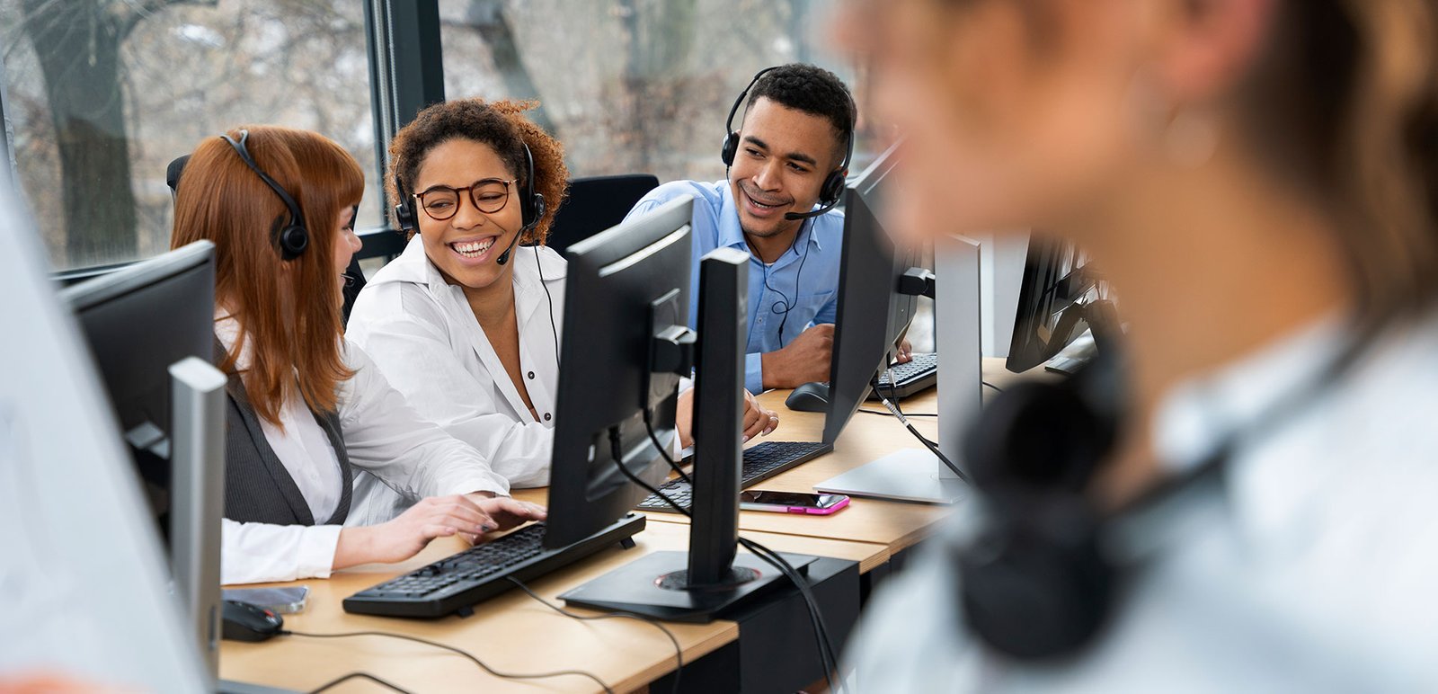 people-working-call-center